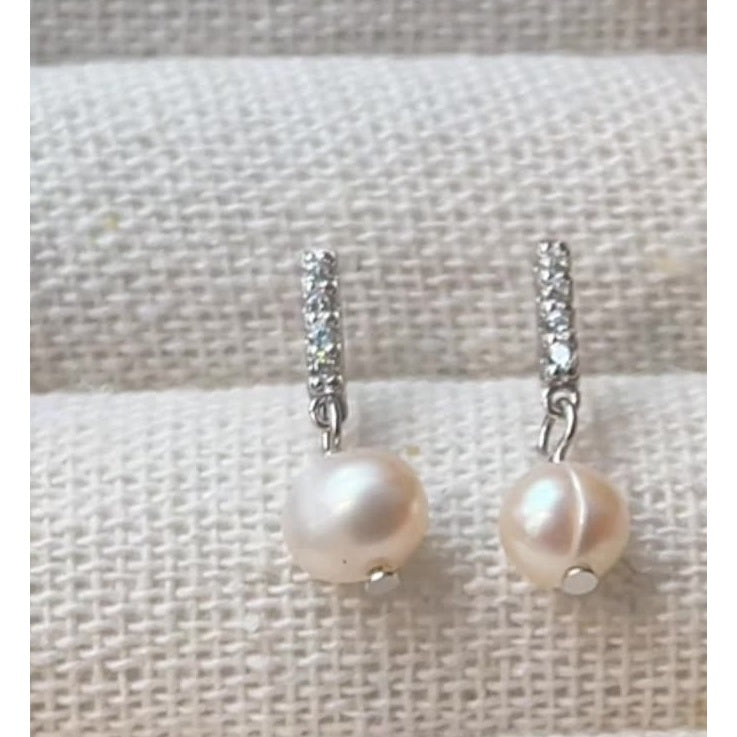 Koleksi Perhiasan Mutiara Kalung Anting Wanita Pearl Collection