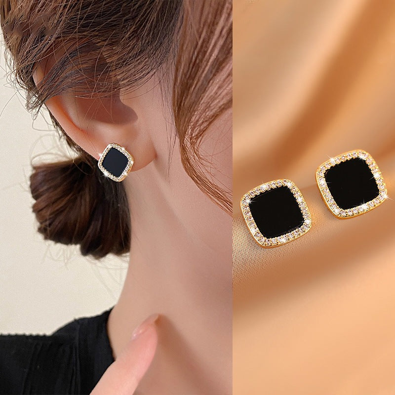 Anting Fashion Mutiara Modern Aksesoris Wanita Perhiasan Earring