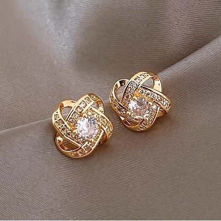 Anting Fashion Mutiara Modern Aksesoris Wanita Perhiasan Earring